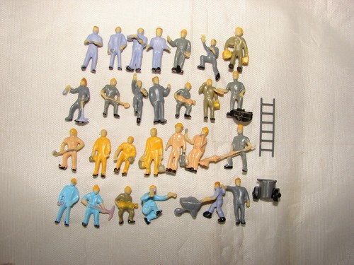 Personnages figurines - 27,