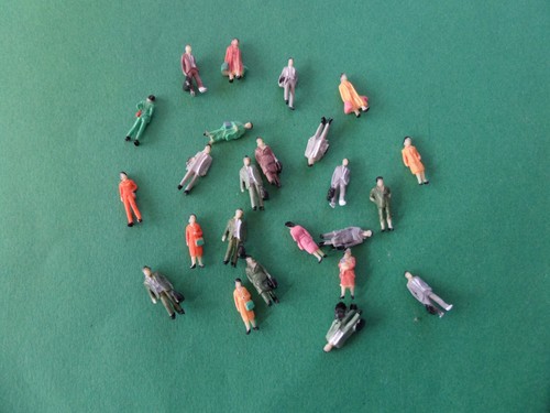 Train 20 personnages - train,